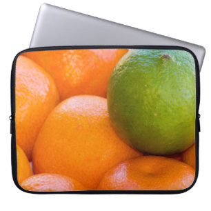Foto van de close-up van de Oranje Limoen Citrus F Laptop Sleeve