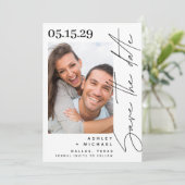 Foto van de moderne hand Lettert script Save The Date (Staand voorkant)