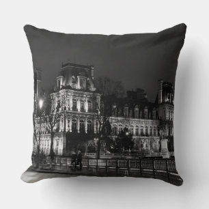 Foto van de moderne Parisiaanse nacht in de stad Kussen