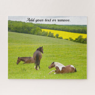 Foto van de natuur, wilde bruine paarden in een we legpuzzel