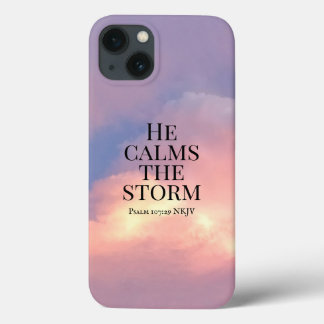 Foto van de roze hemel Hij kalmeert de Bijbelversi iPhone 13 Hoesje
