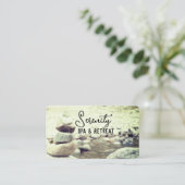 foto van de tranquil rock cairn en stream natuur visitekaartje (Staand voorkant)