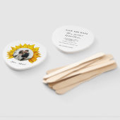 Foto van een trouwe bruiloft, behalve de datum handwaaier (Niet-gemonteerd)