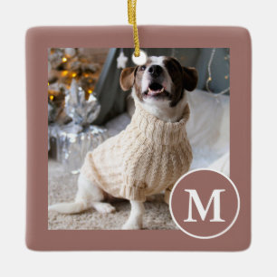 Foto van Elegant Brown en White Monogram Keramisch Ornament