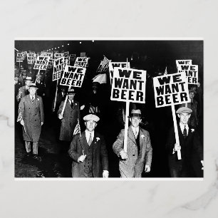 Foto van het Beer Protest van 1950  Folie Feestdagen Briefkaart