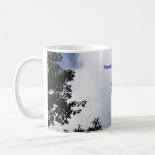 Foto van lucht en wolken gemaakt in een koffie-mok koffiemok