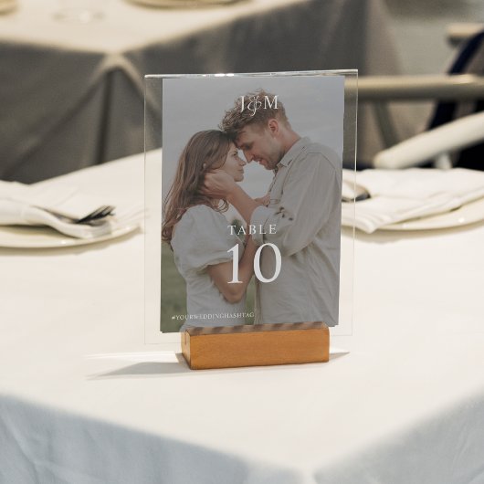 Foto van modern ellegant Monogram Weddenschap Kaart