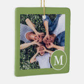 Foto van modern groen en wit monogram keramisch ornament (Rechts)