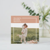 Foto van moderne familie | Dankful Blessed Gratefu (Staand voorkant)