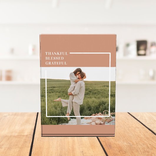 Foto van moderne familie | Dankful Blessed Gratefu