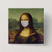 Foto van Mona Lisa Lapel Button in een kolossale w (Voorkant)
