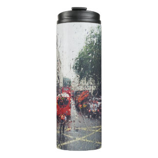 FOTO VAN RODE BUS OP STREET VAN VENSTER THERMOSBEKER