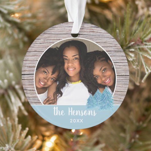 Foto van Rustic Wood Blue Kerstmis Ornament (Boom)