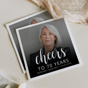 Foto verjaardagsfeest 70 jaar wit script proost servet