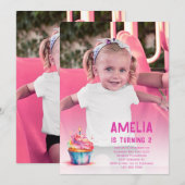 Foto verjaardagsuitnodiging meisje roze cupcake ui kaart (Voorkant / Achterkant)