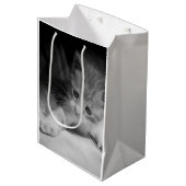 Foto zwart-wit Kitten Medium Cadeauzakje (Voorkant Gekanteld)