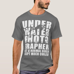 Fotograaf onder water als een normale duiker t-shirt