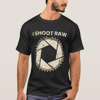 Fotografe I Shoot Raw Camera Bezel T-shirt