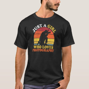 Fotografie Vintage gewoon een meisje dat houdt van T-shirt