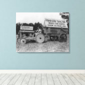Fotografie voor vrouwelijke treinbestuurder canvas afdruk (Insitu (Houten vloer))