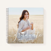 Foto's voor en achter Witte Script Afstuderen Gast Notitieboek (Voorkant)