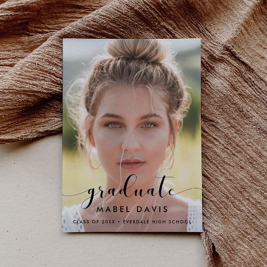 Fotouitnodiging voor legant en chic afstuderen aankondiging