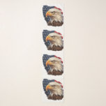 Foulard Aigle à drapeau américain<br><div class="desc">Montrez votre patriotisme grâce à notre superbe design American Flag Patriotic Eagle, avec son majestueux aigle chauve dressé sur fond de l'emblématique drapeau américain. Cette imagerie captivante incarne l'esprit de liberté et de fierté, ce qui en fait le symbole parfait pour afficher sur une large gamme de produits. Que vous...</div>