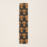 Foulard Amoureux des chiens mignon de saucisse du motif |<br><div class="desc">Cette écharpe élégante de mousseline de soie est un accessoire d'amusement pour n'importe quelle saison. Écharpe noire avec le motif enduit doux rouge de teckels. Fait un cadeau parfait pour la saucisse poursuivre des mamans. Vérifiez le monde du griffonnage de Jenn plus d'accessoires et de cadeaux orientés de race de...</div>