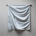 Foulard Elégant bleu vintage gris toile de jouy carré<br><div class="desc">Vintage bleu gris toile de jouy Écharpe. Améliorez votre garde-robe avec l'élégance intemporelle de toile de jouy design vintage, inspiré par les motifs exquis des paysages de campagne français. Ces tirages de Toile sophistiqués sont une rage permanente en ce moment, de beaux designs qui apportent beauté naturelle et charme. Cette...</div>