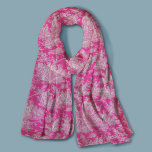 Foulard Elégante toile rose vintage de jouy<br><div class="desc">Vintage rétro rose chaud toile de jouy Écharpe. Améliorez votre garde-robe avec l'élégance intemporelle de toile de jouy design vintage, inspiré par les motifs exquis des paysages de campagne français. Ces tirages de Toile sophistiqués sont une rage permanente en ce moment, de beaux designs qui apportent beauté naturelle et charme....</div>