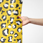 Foulard Empreinte de léopard, Spots de léopard, Leopard Ja<br><div class="desc">Elégant,  élégant et sophistiqué motif léopard de couleur jaune. Un cadeau moderne et branché,  parfait pour l'amant poster de animal de votre vie.</div>