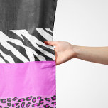 Foulard Empreinte de léopard, Zebra Print, Poster de anima<br><div class="desc">Elégant,  élégant et sophistiqué motif léopard et zèbre de couleur rose. Un cadeau moderne et branché,  parfait pour l'amant poster de animal de votre vie.</div>