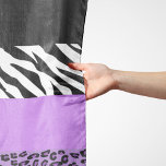 Foulard Empreinte de léopard, Zebra Print, Poster de anima<br><div class="desc">Elégant,  élégant et sophistiqué motif léopard et zèbre de couleur violette. Un cadeau moderne et branché,  parfait pour l'amant poster de animal de votre vie.</div>