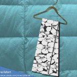 Foulard fleur noire et blanche<br><div class="desc">motif floral cerisier noir et blanc, pour qui aller avec n'importe quel accessoire</div>