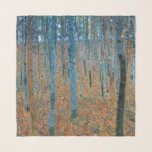 Foulard Gustav Klimt Beech<br><div class="desc">Il s'agit d'oeuvres de Gustav Klimt, Beech Grove 1, 1902. Les oeuvres d'art dépeignent une forêt dense de grands bouleaux, minces, aux troncs pâles marqués par des lignes verticales foncées. Le feuillage est dépeint dans les tons bleu, vert et jaune, ajoutant un sens de profondeur et de vibrations à la...</div>