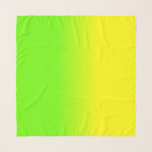 Foulard La couleur jaune verte et au néon au néon d'ombre<br><div class="desc">Le jaune au néon de soleil lumineux se fane dans une tache floue d'ombre avec le vert au néon pour un éclair d'éclat et de lumière</div>