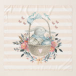 Foulard Mignonne lapin dans un panier avec des oeufs et de<br><div class="desc">Mignonne foulard en mousseline. Pêche et motif rayé blanc. Illustration numérique à base d'aquarelles. Un charmant lapin lapin portant une robe bleue assis dans un panier entouré de ses oeufs. Des papillons flottent autour de la corbeille décorée d'un bouquet de fleurs soigné.</div>
