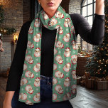 Foulard Noël vert vintage du Père Noël<br><div class="desc">Entrez dans l'esprit de vacances avec ce charmant foulard de Noël vintage du Père Noël. Doté d'un motif Père Noël nostalgique sur un arrière - plan vert festif, ce foulard ajoute une touche classique à toute tenue hivernale. Fabriqué en mousseline légère, il est parfait pour la couche tout en restant...</div>