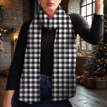 Foulard Noir et blanc Buffalo Plaid Noël<br><div class="desc">Ajoutez une touche de charme classique à votre garde-robe d'hiver avec cette écharpe de Noël à buffle noir et blanc. Doté d'une à damiers intemporelle, ce foulard en mousseline légère est parfait pour les tenues et apporte une touche rustique et cosy à votre tenue festive. Que ce soit pour un...</div>