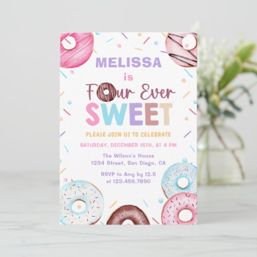Four Ever Sweet Donut 4e verjaardag uitnodiging (Staand voorkant)