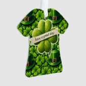 Four leaf clover Saint Patrick's Day have a great (devant)