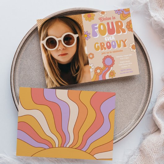 Fourever Groovy Fotouitnodiging | 4e verjaardag Kaart