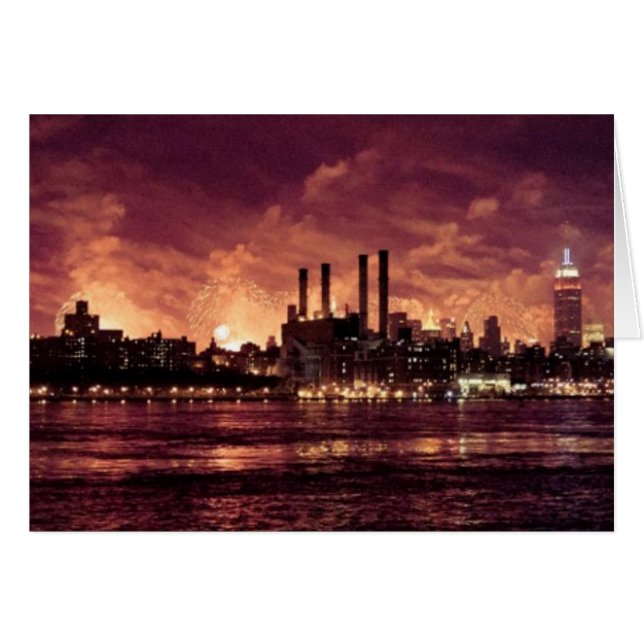 Fourth of July Fireworks behind Manhattan (Devant horizontal)