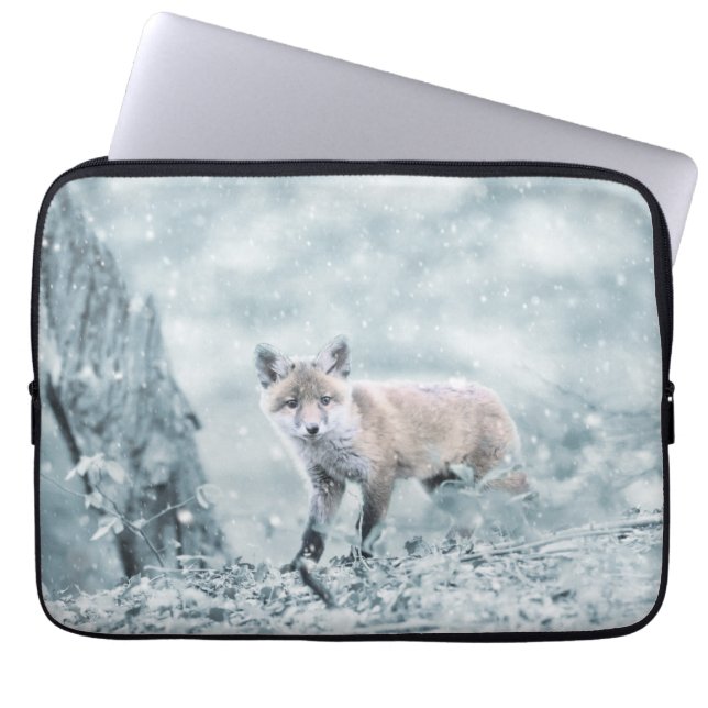 Fox Cub in de sneeuw Laptop Sleeve (Voorkant)