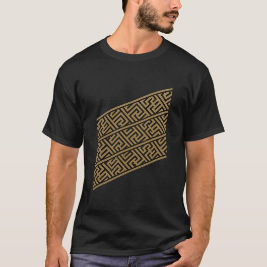 Fractal Layers of Life – Gold Geometric Diagonal T-shirt (Voorkant)