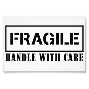 Fragiele handgreep met zorg Foto Vergroting Afdruk