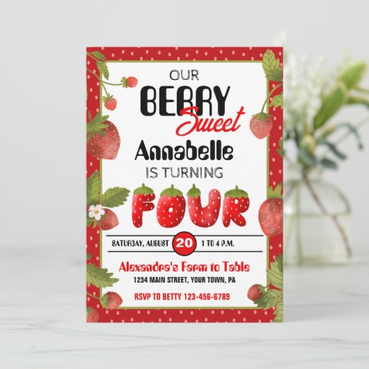 Fraise 4e anniversaire de fête Invitation (Debout devant)
