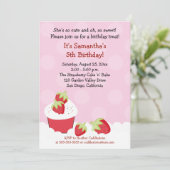 Fraise Cupcake fête d'anniversaire 5x7 Invitation (Debout devant)