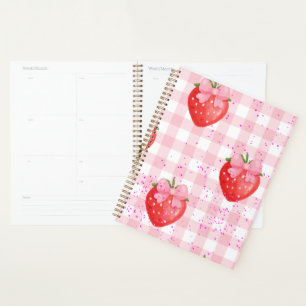 fraises rouges et rubans roses