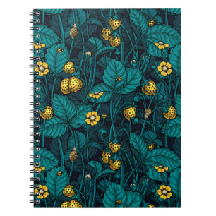 Fraises sauvages, carnet jaune et bleu